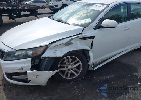 2013 Kia Optima Lx z USA, uszkodzony, nr VIN KNAGM4A79D5312328